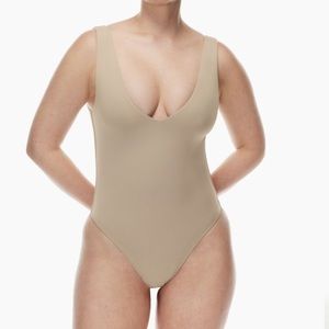 Aritzia Babaton Contour V-Neck Bodysuit